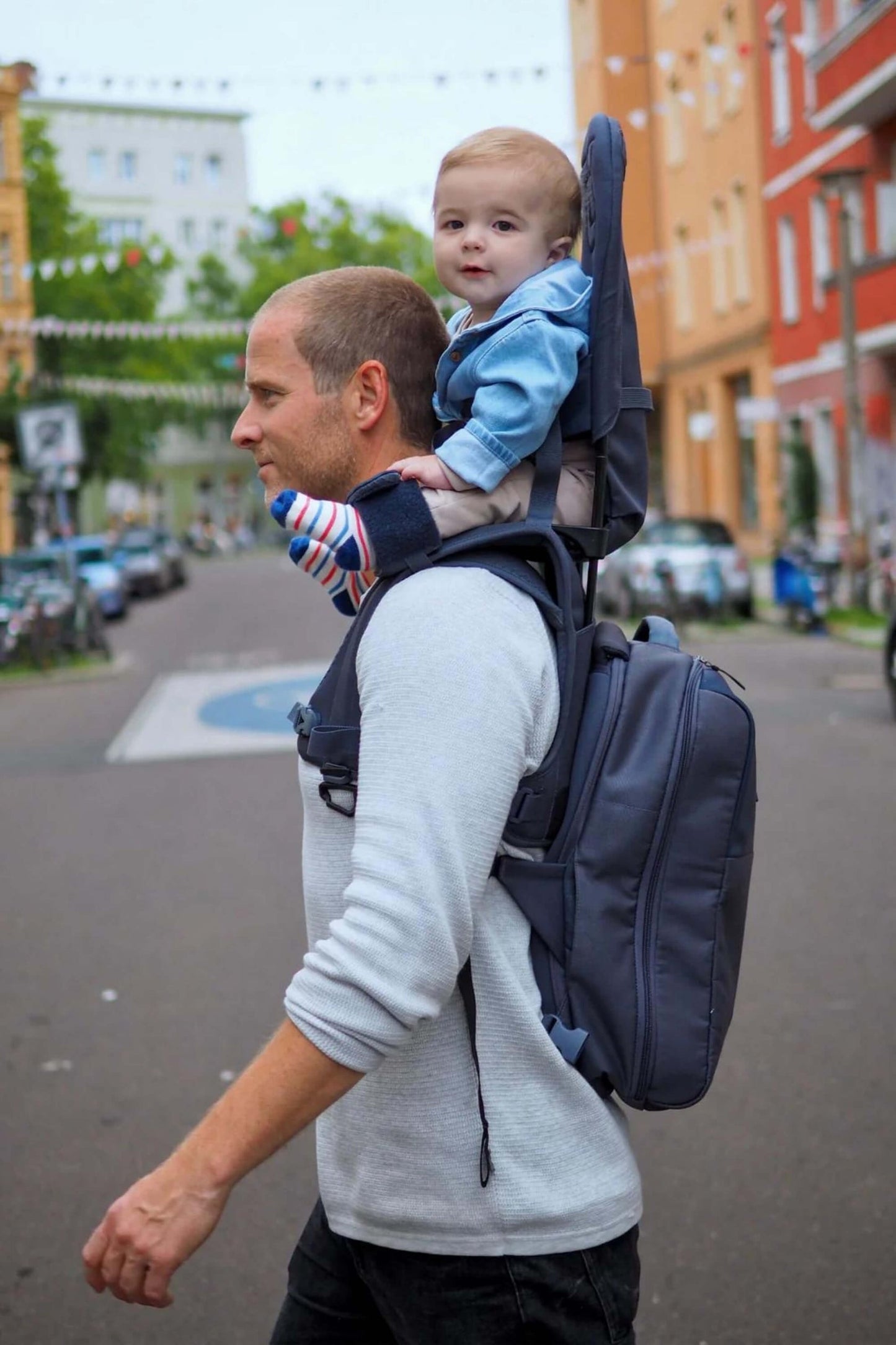 THE NEW MINIMEIS G5 SHOULDER CARRIER
